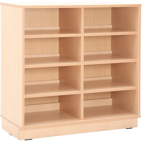 schrank-m-mit-trennwand-und-einlegeboeden-auf-sockel